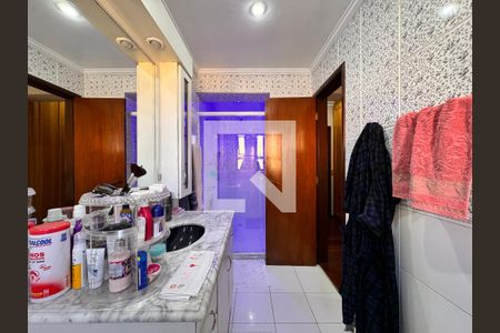 Apartamento à venda com 149m², 4 quartos e 3 vagasBanheiro da Suíte 1