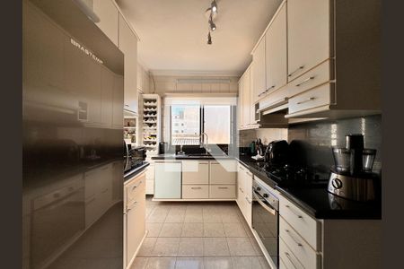 Apartamento à venda com 149m², 4 quartos e 3 vagasCozinha 