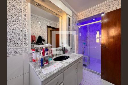 Apartamento à venda com 149m², 4 quartos e 3 vagasBanheiro da Suíte 1