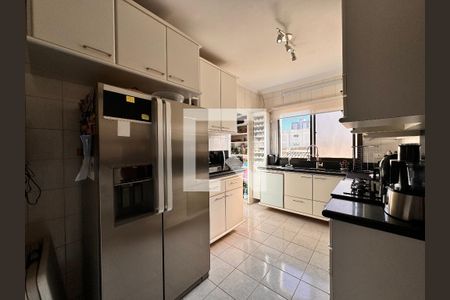 Apartamento à venda com 149m², 4 quartos e 3 vagasCozinha 