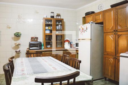 Casa à venda com 300m², 3 quartos e 8 vagas Casa à venda com 300m², 3 quartos e 8 vagasCozinha