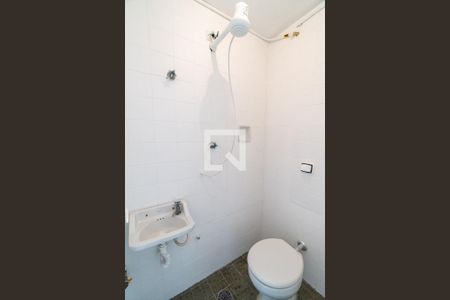 Apartamento à venda com 69m², 2 quartos e sem vaga Apartamento à venda com 69m², 2 quartos e sem vagaBanheiro de Serviço