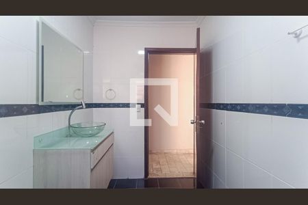 Casa à venda com 200m², 2 quartos e 3 vagas Casa à venda com 200m², 2 quartos e 3 vagasBanheiro