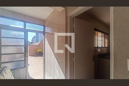 Casa à venda com 200m², 2 quartos e 3 vagas Casa à venda com 200m², 2 quartos e 3 vagasÁrea de Serviço