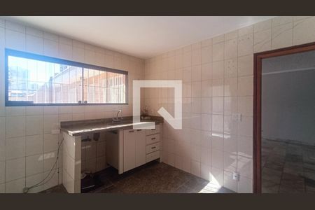 Casa à venda com 200m², 2 quartos e 3 vagas Casa à venda com 200m², 2 quartos e 3 vagasCozinha