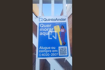 Casa à venda com 200m², 2 quartos e 3 vagas Casa à venda com 200m², 2 quartos e 3 vagasPlaquinha