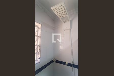 Casa à venda com 200m², 2 quartos e 3 vagas Casa à venda com 200m², 2 quartos e 3 vagasBanheiro