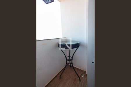 Apartamento para alugar com 64m², 2 quartos e 1 vaga Apartamento para alugar com 64m², 2 quartos e 1 vagaVaranda