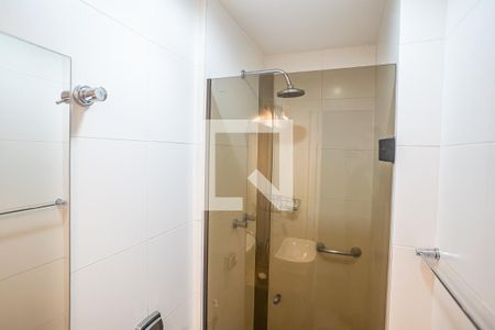 Apartamento à venda com 85m², 3 quartos e 1 vaga Apartamento à venda com 85m², 3 quartos e 1 vagaBanheiro