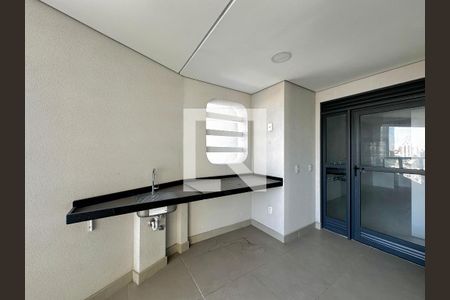 Apartamento à venda com 227m², 4 quartos e 4 vagasVaranda