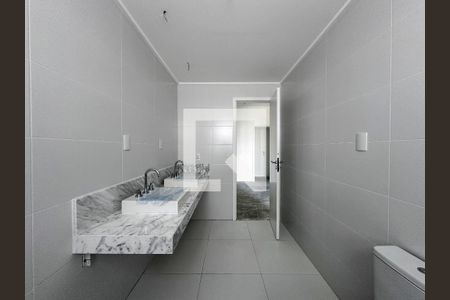 Apartamento à venda com 227m², 4 quartos e 4 vagasBanheiro Suíte 2