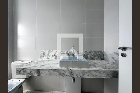 Apartamento à venda com 227m², 4 quartos e 4 vagasBanheiro Suíte 3