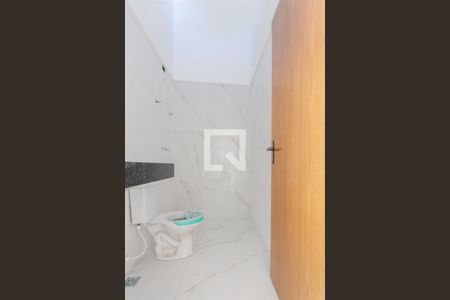Casa à venda com 150m², 3 quartos e 2 vagas Casa à venda com 150m², 3 quartos e 2 vagasBanheiro Social