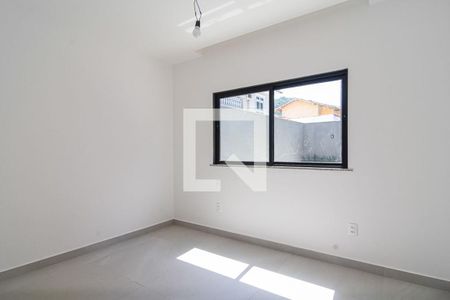 Casa à venda com 187m², 4 quartos e 2 vagas