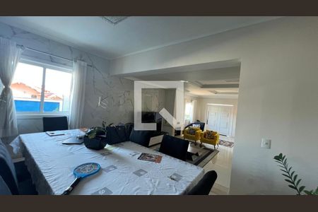 Casa à venda com 570m², 5 quartos e 2 vagas
