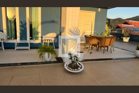 Casa à venda com 570m², 5 quartos e 2 vagas