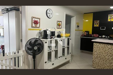 Casa à venda com 570m², 5 quartos e 2 vagas