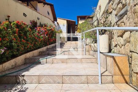 Casa à venda com 247m², 4 quartos e 3 vagas