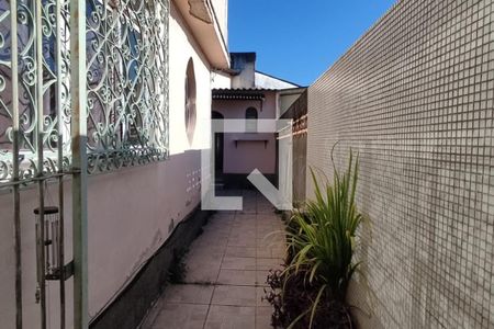 Casa à venda com 212m², 3 quartos e 2 vagas