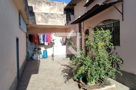 Casa à venda com 212m², 3 quartos e 2 vagas