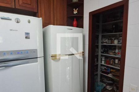 Casa à venda com 262m², 4 quartos e 4 vagas