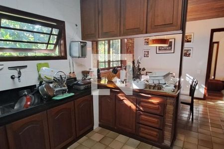 Casa à venda com 262m², 4 quartos e 4 vagas