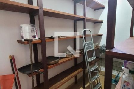 Casa à venda com 232m², 4 quartos e 4 vagas