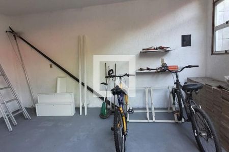 Casa à venda com 232m², 4 quartos e 4 vagas