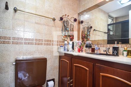 Apartamento à venda com 82m², 2 quartos e 1 vaga Apartamento à venda com 82m², 2 quartos e 1 vagaBanheiro