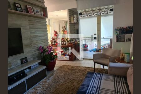 Casa à venda com 4 quartos, 270m² em Maceio, Niterói