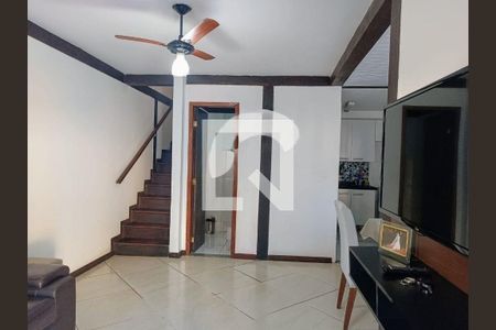 Casa à venda com 70m², 2 quartos e 1 vaga