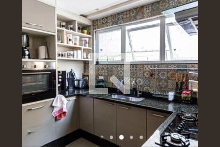 Casa à venda com 470m², 4 quartos e 2 vagas