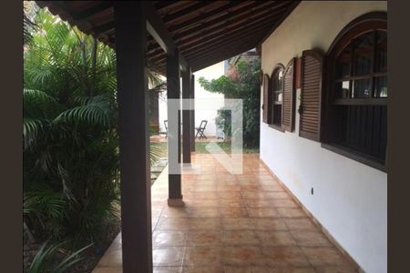 Casa à venda com 3 quartos, 290m² em Camboinhas, Niterói