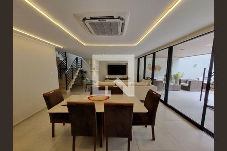 Casa à venda com 4 quartos, 320m² em Santa Rosa, Niterói