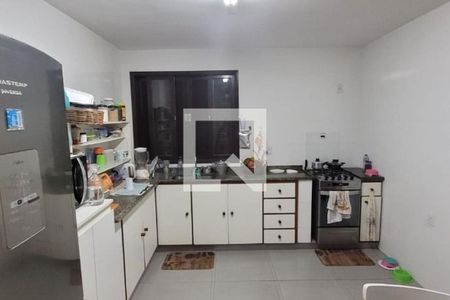 Casa à venda com 271m², 5 quartos e 4 vagas