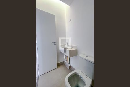 Casa de condomínio à venda com 104m², 2 quartos e 1 vagaBanheiro da Suíte 2