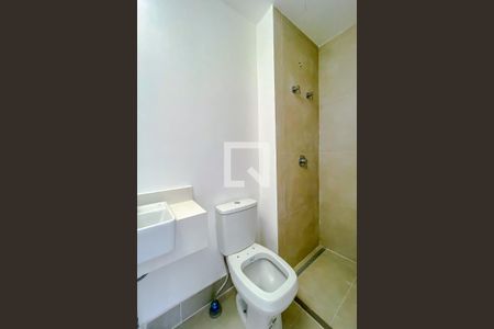 Casa de condomínio à venda com 104m², 2 quartos e 1 vagaBanheiro da Suíte 2