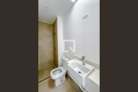 Casa de condomínio à venda com 104m², 2 quartos e 1 vagaBanheiro da Suíte 1