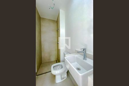 Casa de condomínio à venda com 112m², 2 quartos e 2 vagasBanheiro da Suíte 1