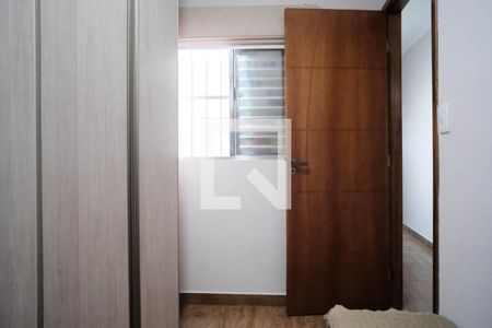 Casa à venda com 170m², 3 quartos e 2 vagas Casa à venda com 170m², 3 quartos e 2 vagasQuarto 2