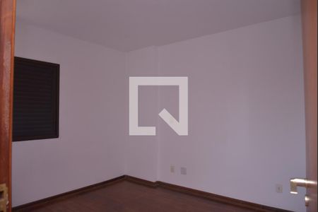 Apartamento à venda com 234m², 3 quartos e 2 vagasQuarto 2