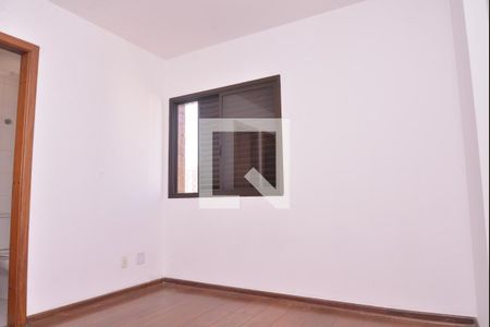 Apartamento à venda com 234m², 3 quartos e 2 vagasQuarto 2