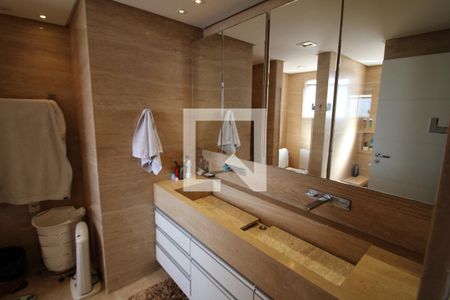 Apartamento à venda com 321m², 4 quartos e 6 vagasQuarto 4 - Banheiro