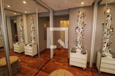 Apartamento à venda com 321m², 4 quartos e 6 vagasQuarto 4