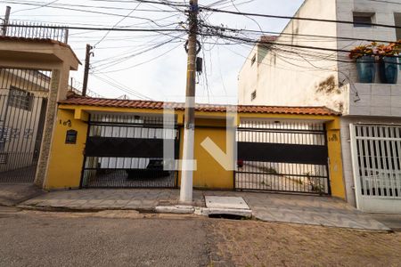 Casa à venda com 100m², 3 quartos e 1 vaga Casa à venda com 100m², 3 quartos e 1 vagaFachada