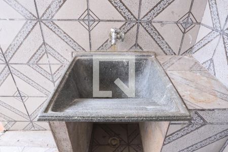 Casa à venda com 220m², 2 quartos e 3 vagas Casa à venda com 220m², 2 quartos e 3 vagasLavanderia