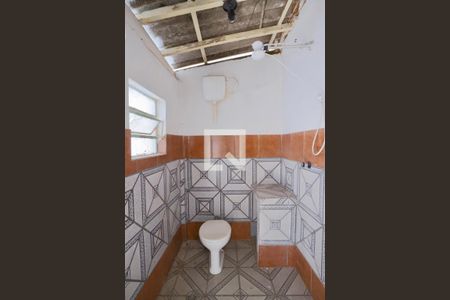 Casa à venda com 220m², 2 quartos e 3 vagas Casa à venda com 220m², 2 quartos e 3 vagasBanheiro de serviço