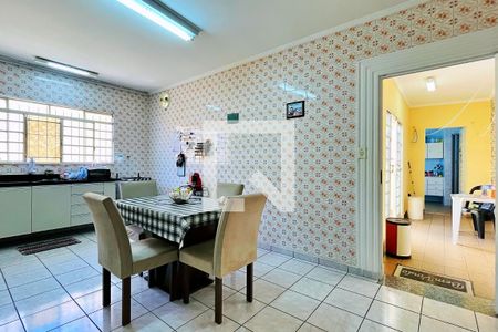 Casa à venda com 283m², 3 quartos e 2 vagas Casa à venda com 283m², 3 quartos e 2 vagasCozinha