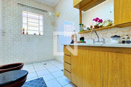 Casa à venda com 283m², 3 quartos e 2 vagas Casa à venda com 283m², 3 quartos e 2 vagasBanheiro