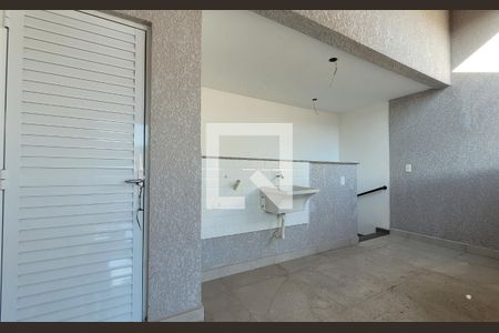 Apartamento à venda com 94m², 2 quartos e 2 vagas Apartamento à venda com 94m², 2 quartos e 2 vagasLavanderia